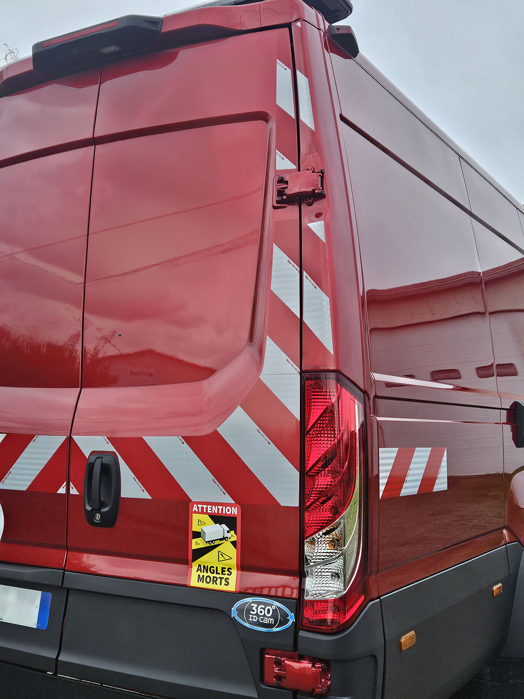 Intégration de la caméra arrière du kit 360° sur un utilitaire